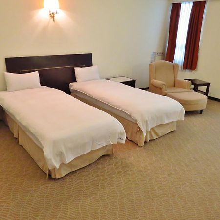Herkang Hotel Taichung Esterno foto