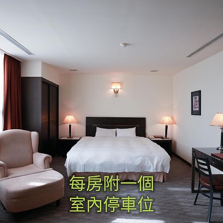 Herkang Hotel Taichung Esterno foto