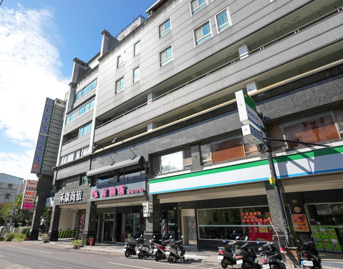 Herkang Hotel Taichung Esterno foto