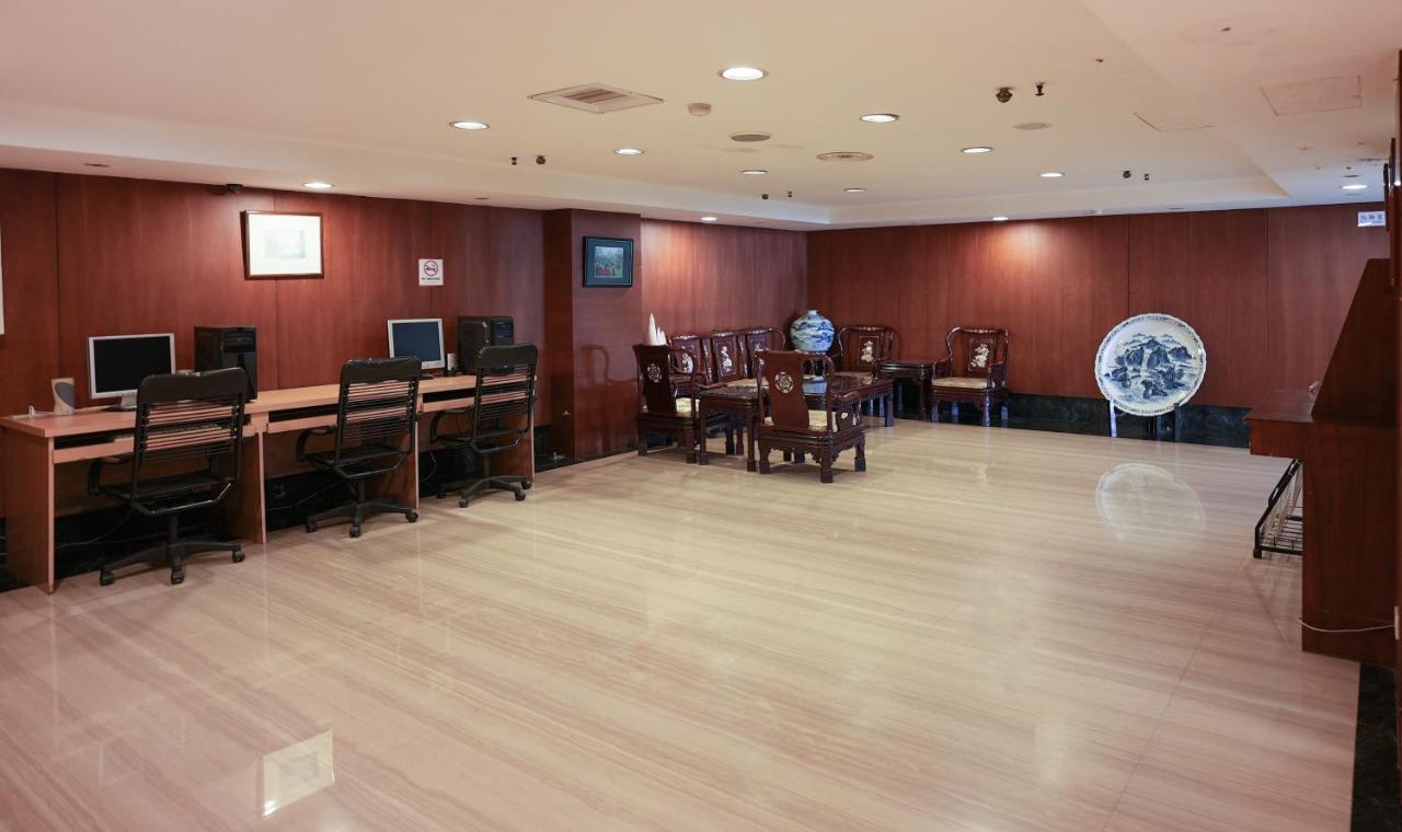 Herkang Hotel Taichung Esterno foto